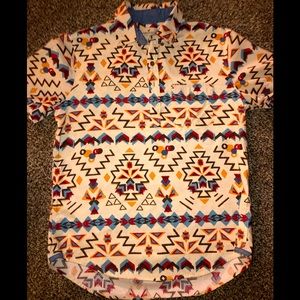 Men’s American Eagle button down shirt.